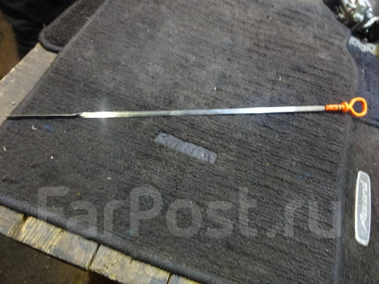 Щуп двигателя хонда. Щуп масляный Honda Civic 4d. Honda Civic 4d 2008 масляный щуп. Масляный щуп Хонда Цивик 4д. Масляный щуп Хонда vt1100.