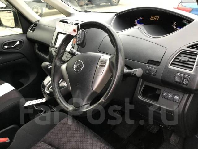 Nissan Serena. ��������, ��������, 2.0 (147 110��.�.), ������, 139 000����. �� ����