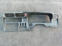 Консоль панели приборов. Toyota Hiace, KZH100G, KZH106G, KZH110G, KZH116G, KZH120G, KZH126G, KZH132V, KZH138V, LH107G, LH109V, LH110G, LH117G, LH129V...