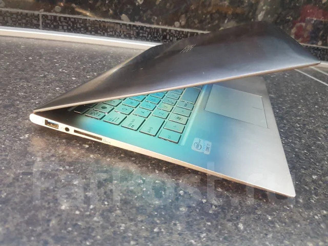 Asus ZenBook Prime UX31A. 13.3", ��� 4 ��, ���� 256���, WiFi: 1, Bluetooth: 1, ����������� �� 4��. ����