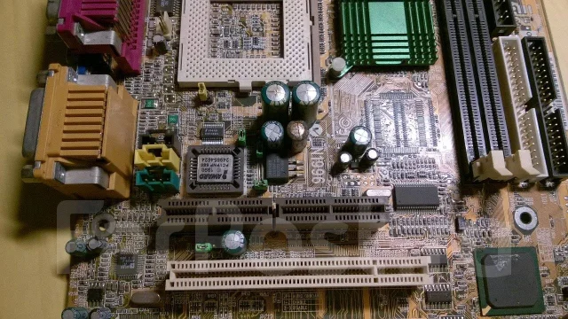 Socket 370 ����