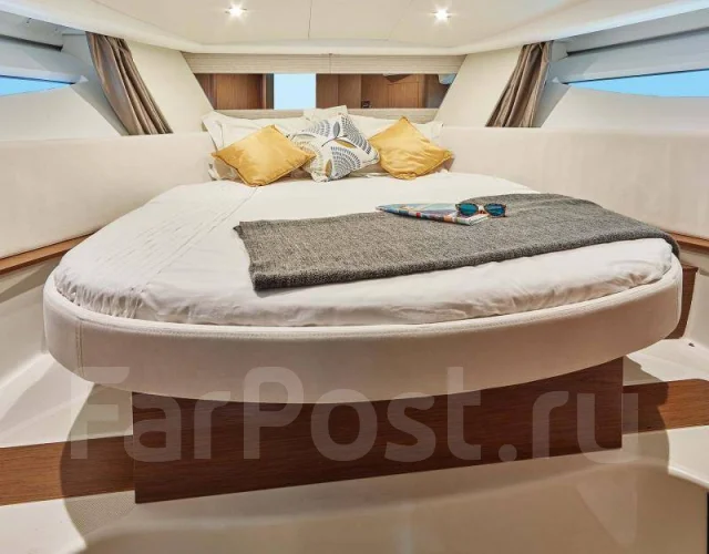 Jeanneau. 2013 ���, ����� 11,15��., ��������� ������������, 400��.�., ������ ����