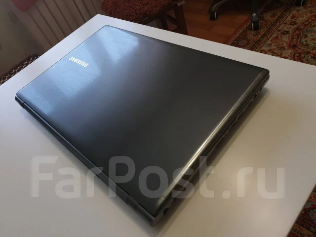 Samsung 550P5C-S03. 15.6", 2,4����, ��� 8 ��, ���� 1 000���, WiFi: 1, Bluetooth: 1, ����������� �� 4��. ����