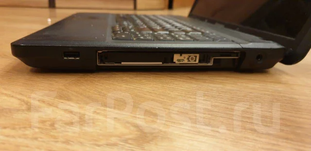 Lenovo G550. 15.6", 1 900����, ��� 2048 ��, ���� 250���, WiFi: 1 ����