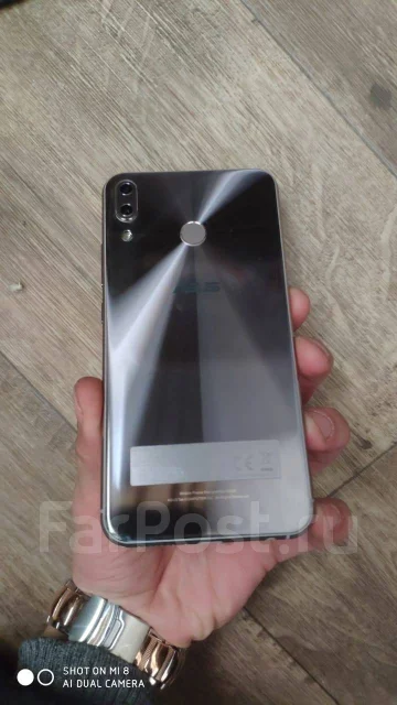 Asus ZenFone 5Z. �����, �����, 3G, 4G LTE, Dual-SIM, ����������, NFC ����