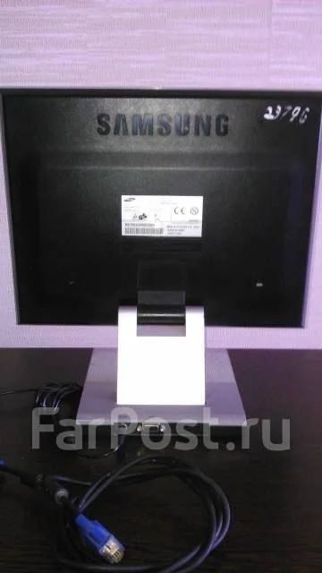 Samsung. 15" ����
