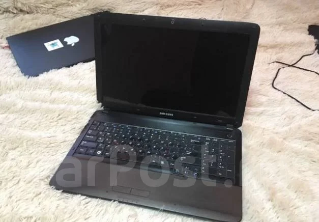 Samsung R540. 15.6", ��� 3072 ��, ���� 300���, WiFi: 1, Bluetooth: 1 ����