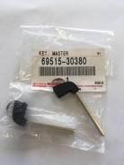 Заготовка ключа. Lexus: RC200t, IS300, RC350, RX350, IS300h, NX200t, ES200, GS250, GS350, NX300h, LX460, RX200t, IS200t, RC300, LX450d, ES300h, RX450h...