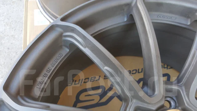 RAYS Gram Lights 57Getter. 8.5x19", 5x100, ET35, �� 73���. ����
