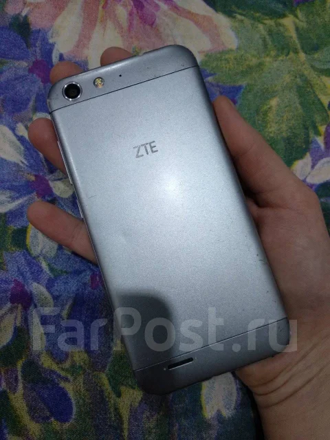ZTE Blade X7. �/�, ����������� ����