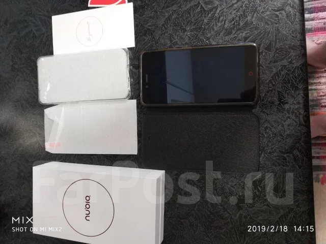 ZTE Nubia Z11 Mini. �/�, ������, 4G LTE, Dual-SIM, NFC ����