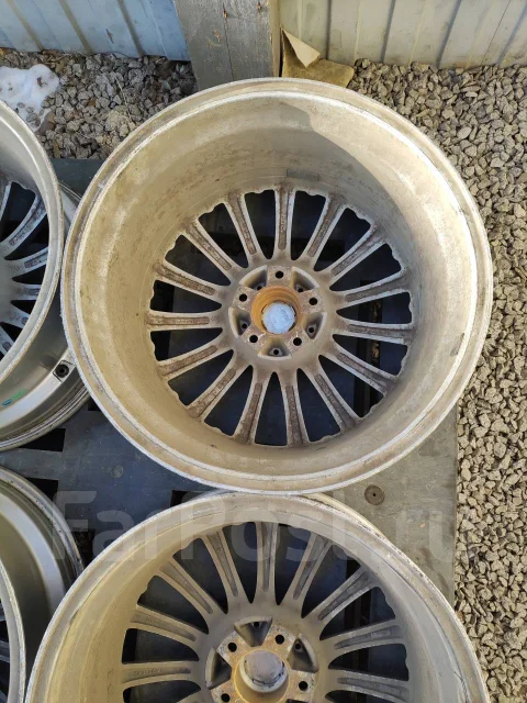 Zeus Line. 8.5/9.5x19", 5x114.3, ET35/38 ����