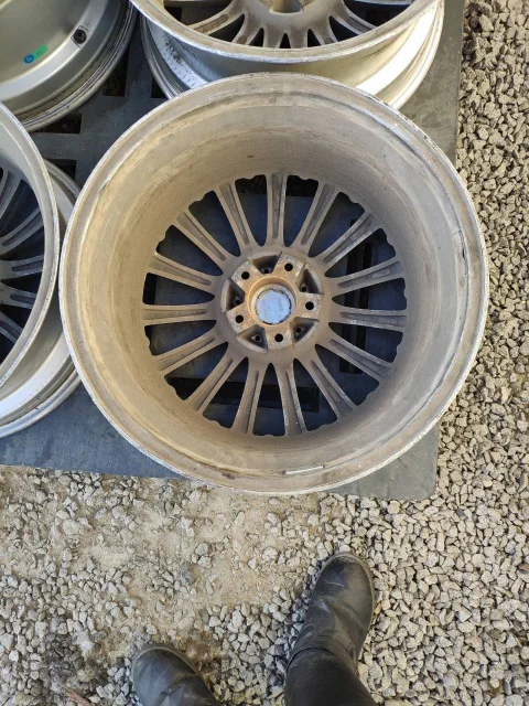 Zeus Line. 8.5/9.5x19", 5x114.3, ET35/38 ����