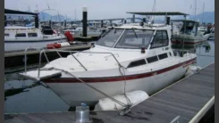 Yamaha-23. 1990 ���, ����� 7��., ��������� ���������, 140��.�., ������. ��� ����� �� ������������ ����