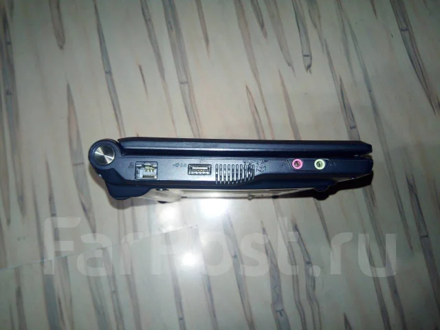 Asus Eee PC 900. 8.9", 0,9����, ��� 1024 ��, ���� 20���, WiFi: 1, Bluetooth: 1 ����
