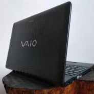 Sony VAIO PCG-71812V. 15.6", 2,4����, ��� 8 ��, ���� 128���, WiFi: 1, Bluetooth: 1 ����
