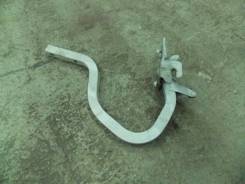 Петля багажника левая б/у Crown GS151, JZS15#, LS151, UZS15# Toyota в Томске Петля багажника левая б/у CROWN GS151,JZS15#,LS151,UZS15# Toyota
