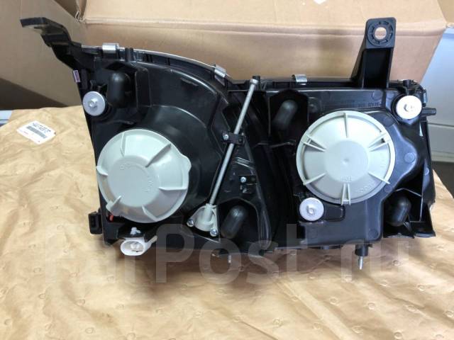  LH LX470 81185-6A081 02-07 81185-6A081 