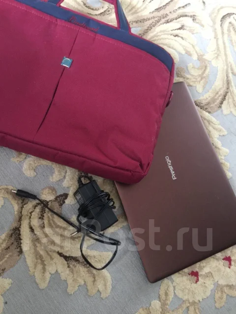 Prestigio. 13.3", WiFi: 1 ����