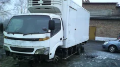 Hino Dutro ����