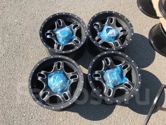 American Outlaw. 8.5x15", 5x139.7, ET-20 ����