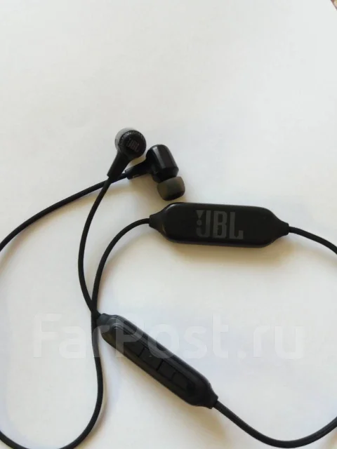 JBL E25BT ����