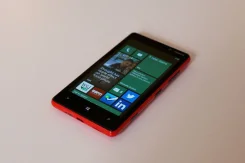 Nokia Lumia 820. �/�, �������, 3G, 4G LTE, NFC ����