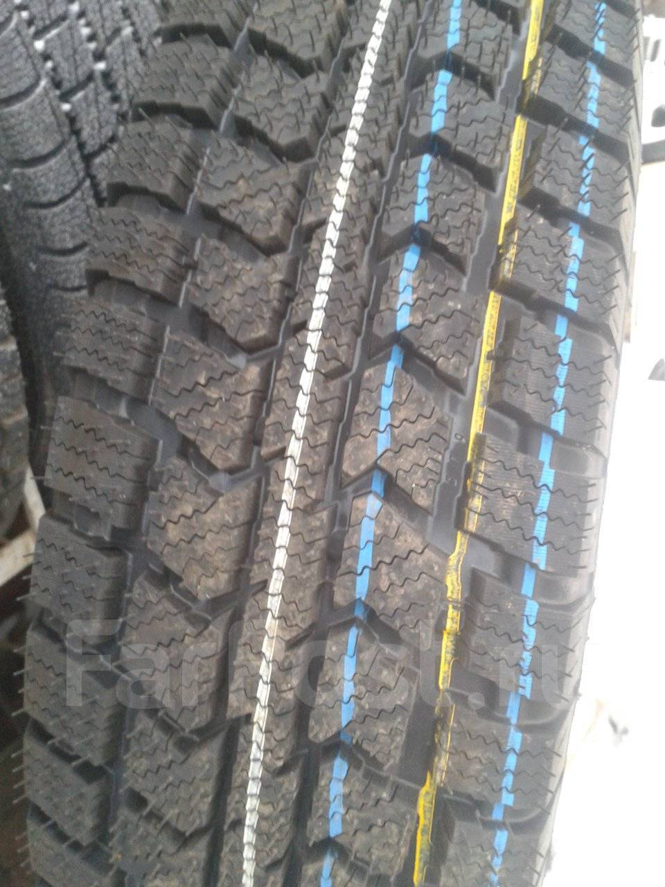 Шины viatti r16c. Виатти 525 185/75 r16c. Viatti 525 195/75 r16c. Viatti Brina v-525 185/75r16c. Viatti v525 185/75/r16c зимние.