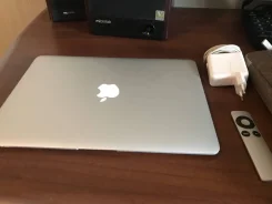Apple MacBook Air 13 2015 Early. 13.3", 1,6����, ��� 8 ��, ���� 128���, WiFi, Bluetooth, ����������� �� 12��. ����