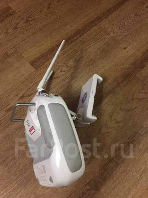 DJI Phantom 4. ��� ������ ����