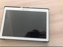Lenovo Tab 2 A10-70 ����