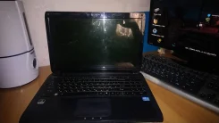 V-lazer. 17.3", 2 200����, ��� 4 ��, ���� 250���, WiFi, Bluetooth, ����������� �� 2��. ����