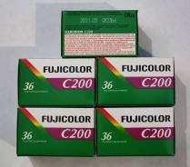 Продаётся цветная негативная фотоплёнка Fuji 200 во Владивостоке Фотопленки.