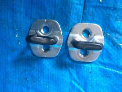 Замок двери. Nissan: Caravan Elgrand, Crew, Elgrand, Homy Elgrand, Almera Двигатели: NA20P, RB20E, RD28, RD28E, QD32ETI, VG33E, VQ35DE, ZD30DDTI2WD, Z...