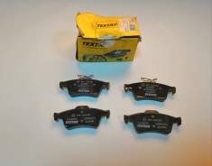 Колодки тормозные. Opel Signum Opel GT Opel Vectra Mazda: Training Car, Premacy, Mazda3, Mazda5, Axela, Biante Ford Transit Connect, TC7 Ford Focus, C...