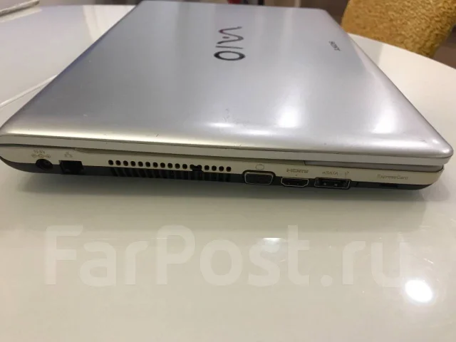 Sony VAIO VPC-EB. 15.5", 2,3����, ��� 4 ��, ���� 320���, WiFi: 1, Bluetooth: 1, ����������� �� 2��. ����