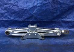 Домкрат для автомобиля Honda Accord 2008-2012гг. Honda: Accord, Odyssey, Legend, FR-V, Accord Tourer, Inspire, Edix, Stream, Airwave, Freed, Partner...