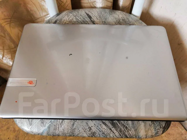 Packard Bell EasyNote. 15.6", 1,4����, ��� 2048 ��, ���� 250���, WiFi: 1, Bluetooth: 1, ����������� �� 2��. ����