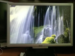 Acer. 20", ���������� �� (LCD)