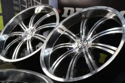 Veloche Vyrus. 8.5x20", 6x139.7, ET15, �� 110���. ����