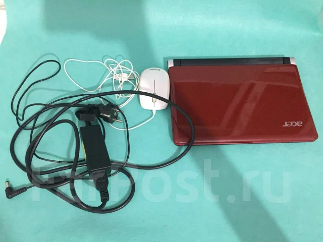 Acer Aspire One D250. 10", 1,6����, ��� 1024 ��, ���� 160���, WiFi: 1, ����������� �� 2��. ����