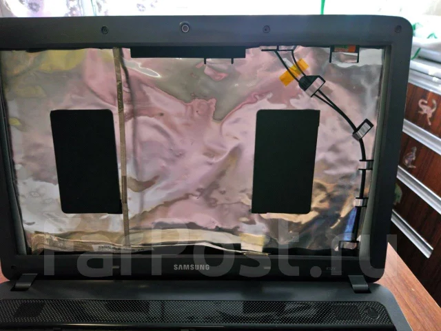 Samsung R525. WiFi: 1, Bluetooth: 1 ����