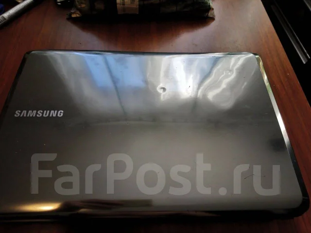 Samsung R525. WiFi: 1, Bluetooth: 1 ����