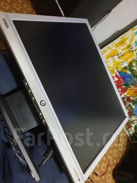 BenQ. 19" ����