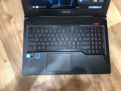 Asus ROG. 15.6", 3,3����, ��� 8 ��, ���� 1 120���, WiFi, Bluetooth, ����������� �� 5��. ����