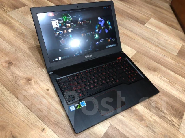 Asus ROG. 15.6", 3,3����, ��� 8 ��, ���� 1 120���, WiFi: 1, Bluetooth: 1, ����������� �� 5��. ����