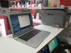 Apple MacBook Air 13 2015 Early MJVE2. 13.3", 1,6����, ��� 8 ��, ���� 128���, WiFi: 1, Bluetooth: 1, ����������� �� 12��. ����