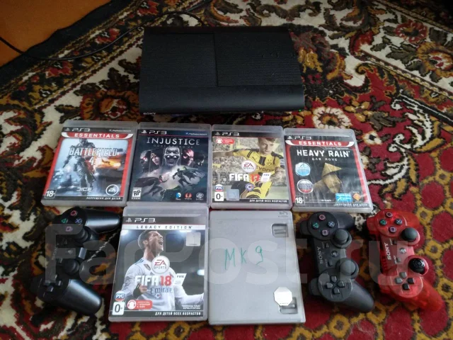 Sony PlayStation 3 Super Slim ����