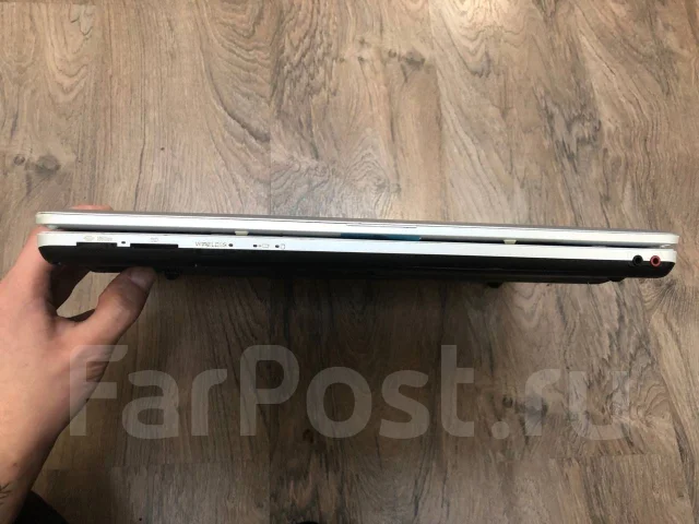 Sony VAIO PCG-71211V. 15.5", 2,5����, ��� 4 ��, ���� 320���, WiFi: 1, Bluetooth: 1, ����������� �� 1��. ����
