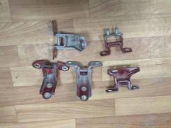 Петля двери Kia Ceed 2007-2012 в Тюмени Крепление двери. Kia Ceed, ED D4EA, D4FB, G4FA, G4FC, G4GC